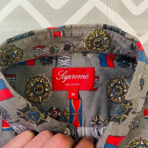 Rare Vintage supreme Hawaiian shirt logo - Picture 3 of 6